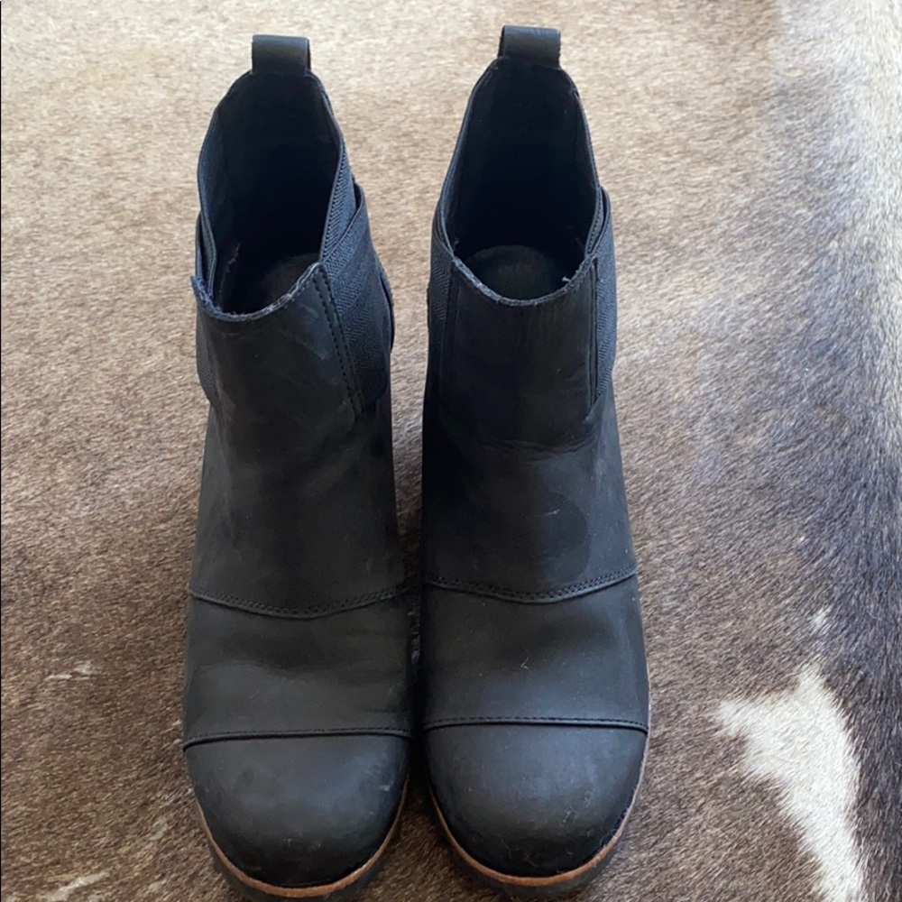 Sorel heel winter boots